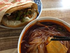 -老字号杨坡红油米线腊汁肉夹馍(东四道巷店)