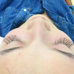 -EMILY艾枚莉美甲美睫·美颜·现磨咖啡