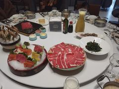 -红鼎豆捞·非遗鲍皇汤火锅(宝丰路店)