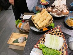 -湊湊火锅·茶憩(打浦桥日月光店)