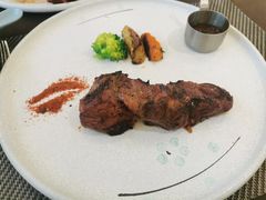 -悦享绿山墙西餐厅