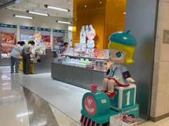 -LuOne凯德晶萃广场(徐家汇路店)