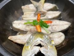 水油盐焗金鲳鱼-海铺·渔家虾水饺(皇姑店)