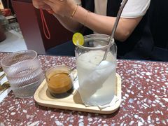 招牌椰青冷萃-Toris(LuOne凯德晶萃广场店)