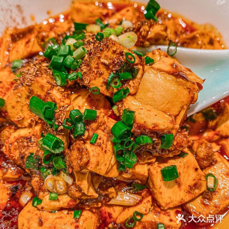 推荐三道我每次都必点的菜:老成都蒜苗回锅肉