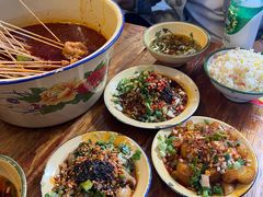 -拈签一笑黄牛肉辣卤串串