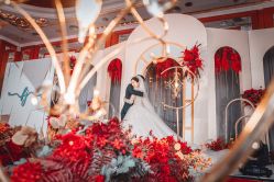 -拉瑞娜LaReine婚纱礼服高级定制