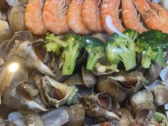 -鑫渔港海鲜本地菜·山海关浑锅(东戴河店)