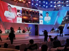 -梅龙镇广场