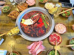 -黄潇洒老火锅(九眼桥宏济巷店)