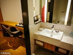 -柏曼酒店(广州天河体育中心林和西地铁站店)