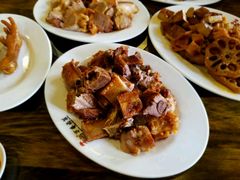 -老鼎万春卤菜(鹭湖宫8区店)