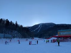 -亚布力新体委滑雪场