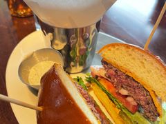 大佬汉堡-Chili's Cafe&Bar奇利斯(滨江店)