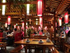 大堂-野山舂·贵州现舂酸汤火锅(鸿通城店)