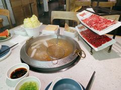 匙皮肉-左庭右院鲜牛肉火锅(百联临港店)