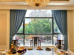 -茂名熹龙国际大酒店(人民广场高铁站店)