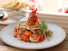 香蒜带子游水大虾手工面-Mark&Mars Restaurant