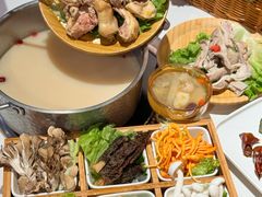 -煲王粤菜餐厅(中侨中心店)