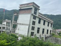 -四川汶川特大地震漩口中学遗址