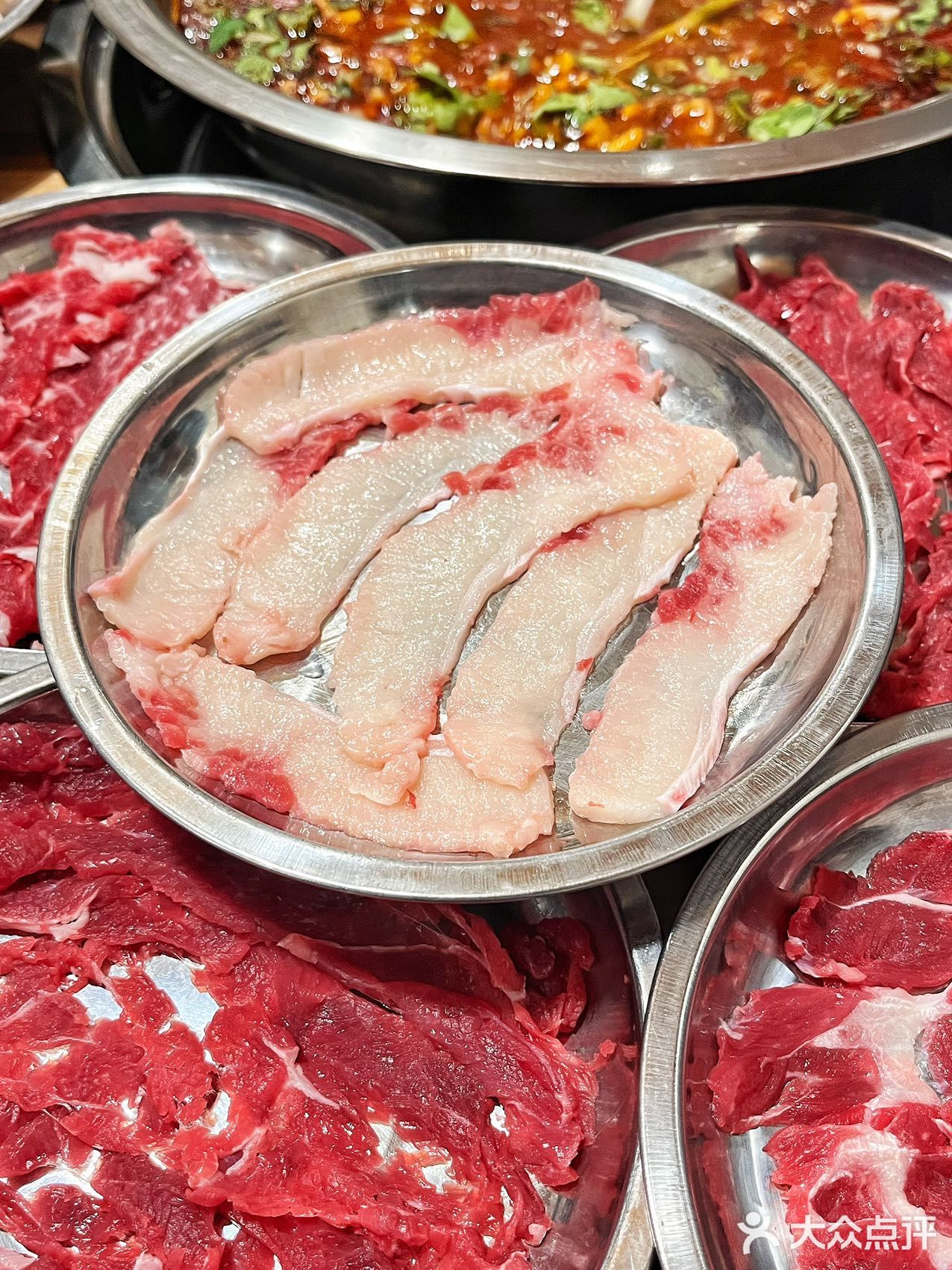 成都美食冒险！苍蝇馆子里的美味牛肉火锅！