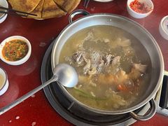 -老石黑山羊毛驴肉火锅(金凯广场店)