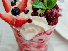 等叫草莓白雪芝士沙沙冰-娜娜家·Nana's restaurant(国金汇店)