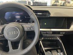 -上海冠松华奥奥迪4S店(张江店)