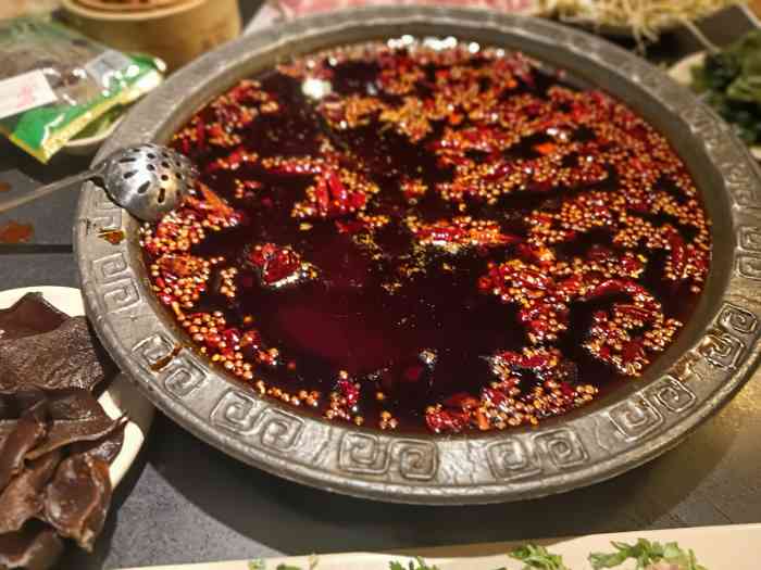 老石匠火锅(普惠店)-"[服务铃]服务: 前台迎宾的小姐姐服务特.