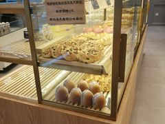 面包甜点陈列柜-面包新语(吾悦国际广场店)