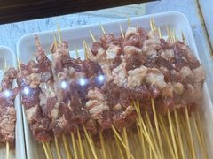 -哈尔滨小酒馆·鲜肉现穿自助烧烤(康新花园店)