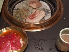 -梨花甄选自助烤肉(小寨原力场店)