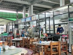 大堂-四川小胡子海鲜(丁村万人海鲜广场店)