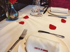 -弦月窗LUNETTE BY AMANDA(复兴路店)