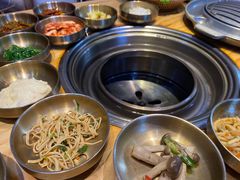 十道正宗韩国小菜-金顺韩式烤肉·网红烤肉店(广利路店)