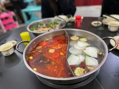 -周良天山牛杂城(天山路总店)