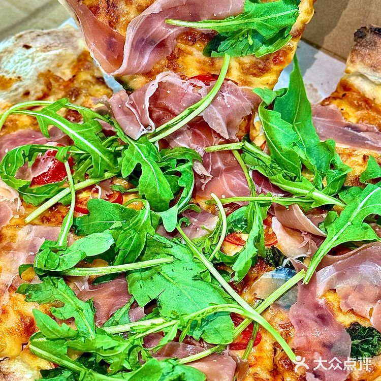 我不说🤫谁能信这是12元的披萨🍕手工窑炉现烤