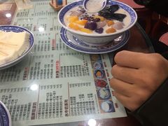 -赵记传承特色牛奶甜品(泉城广场店)