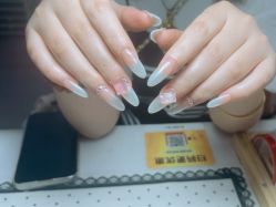 -星辰·新中式美甲美睫工作室