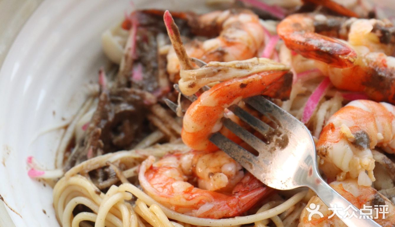 夏日必备的虾仁杂菌凉面，配酸甜汁和麻酱