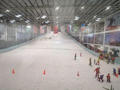 -乔波室内滑雪场