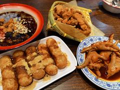 -爆炸头阿姨小四川正宗川味小吃(无任何分店)