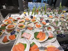-雍容荟帝王蟹活龙虾展台自助(IFS黑金店)