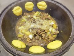 -粘豆包柴火铁锅炖