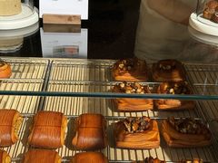 -VERIE BAKEHOUSE