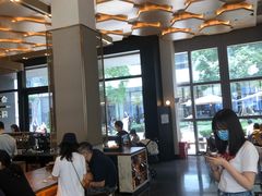 大堂-星巴克臻选(深圳万象天地旗舰店)