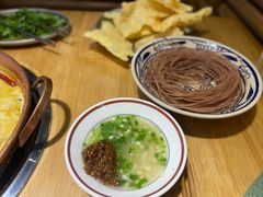 -洱火云南酸菜牛肉火锅(石景山当代商城店)