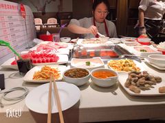 -海底捞火锅鲜切牛肉主题店(长寿路店)