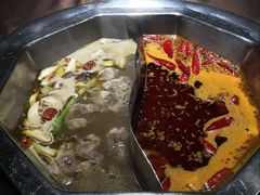 鸳鸯锅-渝利重庆火锅