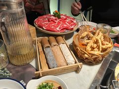 -尚尚仙·酸汤猪手·猪肚鸡火锅(华联万柳购物中心店)